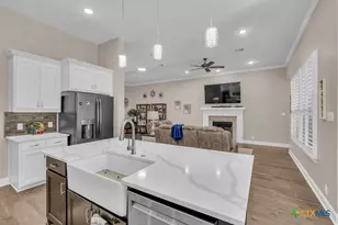 1033 Carriage Loop, New Braunfels, TX 78132 - Photo 14