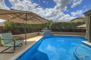 1033 Carriage Loop, New Braunfels, TX 78132 - Photo 2