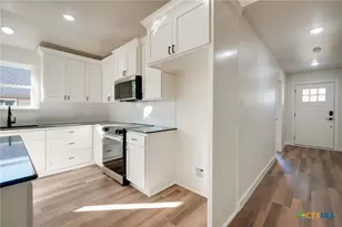 1208 Mills St, Gatesville, TX 76528 - Photo 10