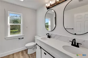 445 Lakeshore Dr, Victoria, TX 77905 - Photo 30