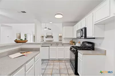 800 Saunders Drive, Round Rock, TX 78664 - Photo 10