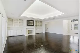 29347 Grand Coteau Dr, Boerne, TX 78015 - Photo 10