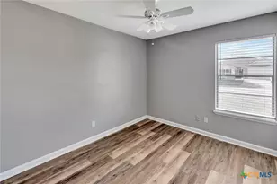 309 Williamsburg Ave, Victoria, TX 77904 - Photo 14