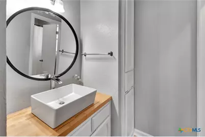 309 Williamsburg Ave, Victoria, TX 77904 - Photo 12