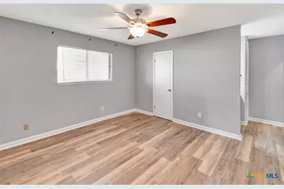 309 Williamsburg Ave, Victoria, TX 77904 - Photo 10