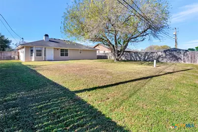309 Williamsburg Ave, Victoria, TX 77904 - Photo 18