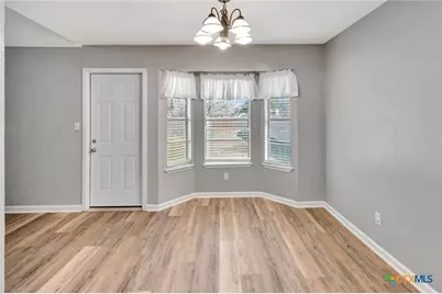 309 Williamsburg Ave, Victoria, TX 77904 - Photo 6