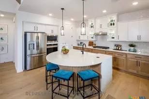 1715 Seekat Dr, New Braunfels, TX 78132 - Photo 4