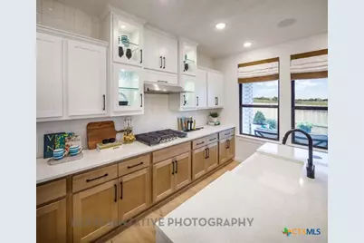 1715 Seekat Drive, New Braunfels, TX 78132 - Photo 6