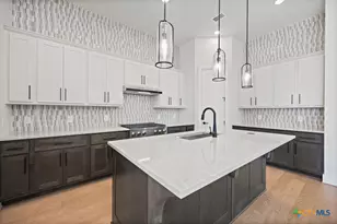 1921 Pining St, New Braunfels, TX 78132 - Photo 6