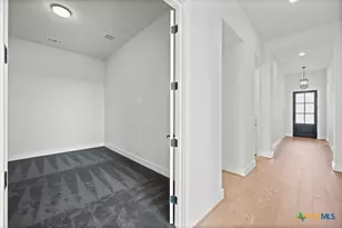 1921 Pining St, New Braunfels, TX 78132 - Photo 22