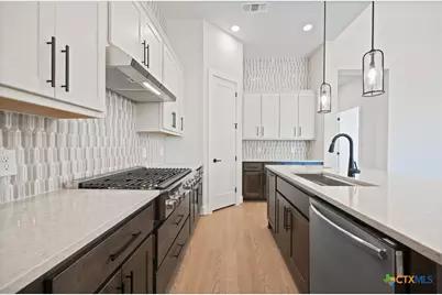 1921 Pining Street, New Braunfels, TX 78132 - Photo 4