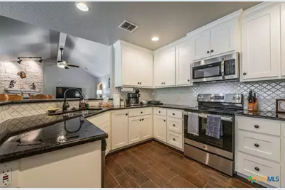 1421 Cottonwood Road, Fischer, TX 78623 - Photo 8