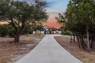 134 Flanders, Fischer, TX 78623 - Photo 2