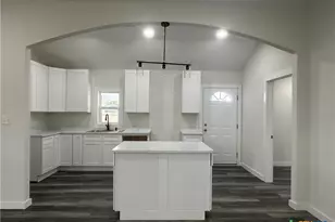 1008 Gonzales St, Cuero, TX 77954 - Photo 8