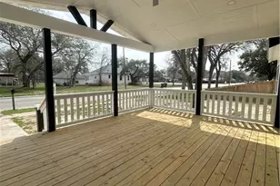 1008 Gonzales St, Cuero, TX 77954 - Photo 4