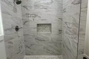 1008 Gonzales St, Cuero, TX 77954 - Photo 16