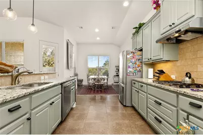 880 Haven Point Loop, New Braunfels, TX 78132 - Photo 12