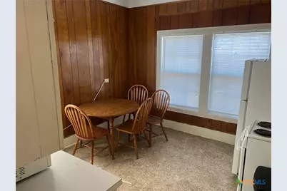 404 Nelson Street, Yoakum, TX 77995 - Photo 4