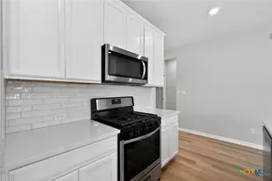 900 Main St, Hutto, TX 78634 - Photo 4