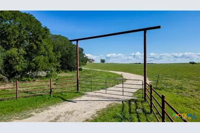 555 and 559 Bylerpool Road, Kingsbury, TX 78638 - Photo 14