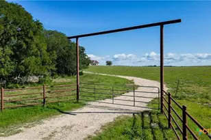 555 and 559 Bylerpool Rd, Kingsbury, TX 78638 - Photo 14