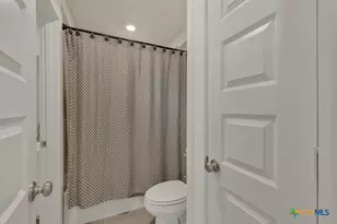 1940 Colonial Ave, New Braunfels, TX 78130 - Photo 34