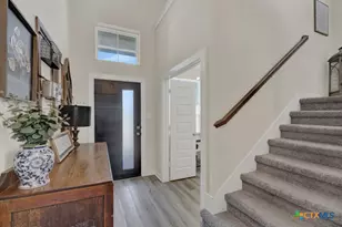 1940 Colonial Ave, New Braunfels, TX 78130 - Photo 6