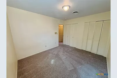 1050 Elizabeth Avenue, New Braunfels, TX 78130 - Photo 14