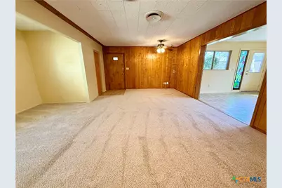 1050 Elizabeth Avenue, New Braunfels, TX 78130 - Photo 16