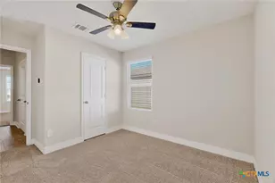 1405 Parkwood, Seguin, TX 78155 - Photo 28