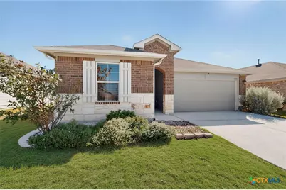 1405 Parkwood, Seguin, TX 78155 - Photo 2