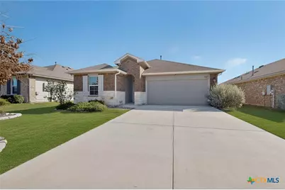 1405 Parkwood, Seguin, TX 78155 - Photo 1