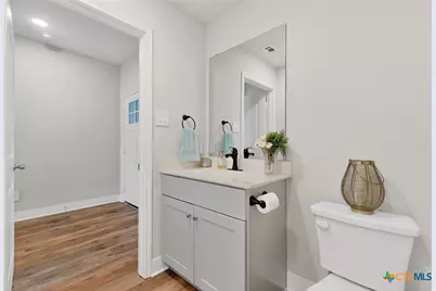 1405 Parkwood, Seguin, TX 78155 - Photo 24