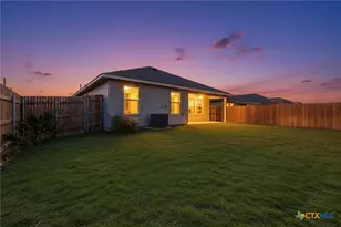 1405 Parkwood, Seguin, TX 78155 - Photo 34