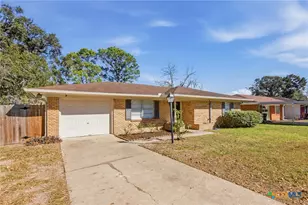 505 Suzanne St, Edna, TX 77957 - Photo 30