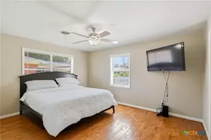 505 Suzanne St, Edna, TX 77957 - Photo 14