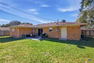 505 Suzanne St, Edna, TX 77957 - Photo 24