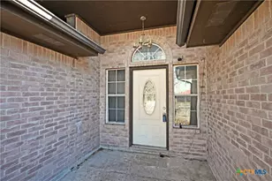 2229 Michigan St, New Braunfels, TX 78130 - Photo 2