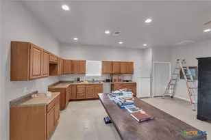 510 Herrin Ln, Bertram, TX 78605 - Photo 34