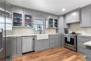 308 Liberty St, Gatesville, TX 76528 - Photo 12