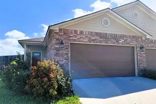 112 Teakwood Dr, Victoria, TX 77901 - Photo 2