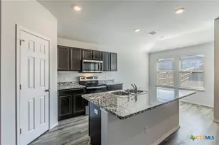 237 Poplin Ln, Troy, TX 76579 - Photo 6