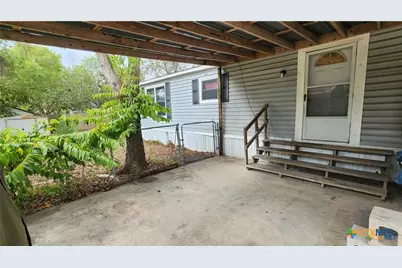 2105 E North Street, Victoria, TX 77901 - Photo 4