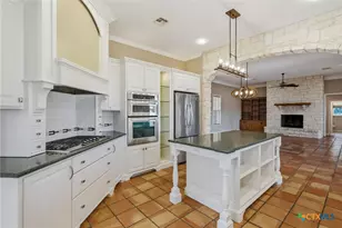 106 Pebble Brk, Victoria, TX 77904 - Photo 10