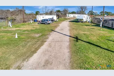 10537 Fm 616, Lolita, TX 77971 - Photo 8