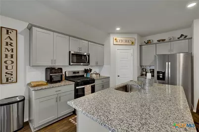 417 Deborah Drive, New Braunfels, TX 78130 - Photo 6