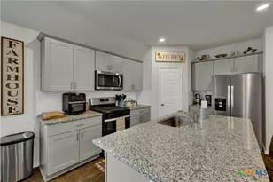 417 Deborah Dr, New Braunfels, TX 78130 - Photo 6