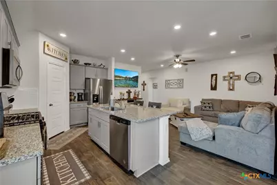 417 Deborah Drive, New Braunfels, TX 78130 - Photo 4