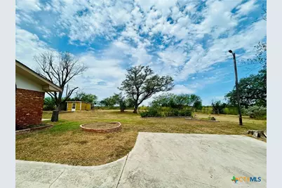1040 S Hwy 80, Nixon, TX 78140 - Photo 30